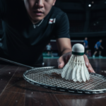 découvrez les erreurs techniques les plus fréquentes au badminton et apprenez comment les éviter pour améliorer votre jeu et devenir un meilleur joueur.